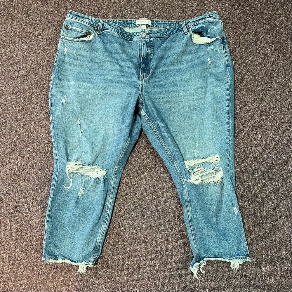 Abercrombie & Fitch Curvy Mom Jeans